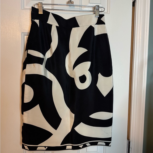 Emilio Pucci Black and Cream Silk Pencil Skirt - Picture 2 of 7